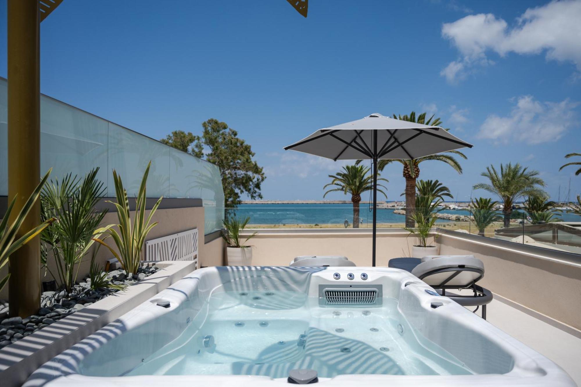 Omma Suites Rethymno  Exterior photo